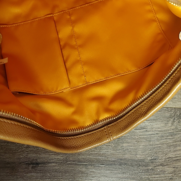 Coach Shoulder Bag - Picture 4 of 10